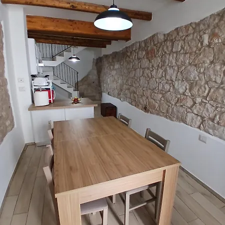 بيت ضيافة Monte Longu بوناي