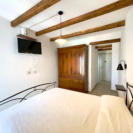 Guest house Monte Longu 3*