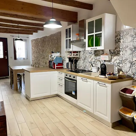 Guest house Monte Longu 3*